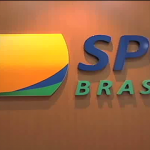 Brasileiros estão se endividando mais com cartões e crediário aponta SPC