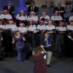 Coral Canção Nova emociona público em apresentação de Natal
