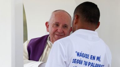 Papa aos detentos: “Somos muito mais do que os rótulos que nos dão”