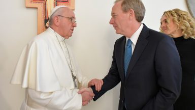 Papa recebe em audiência o presidente da Microsoft