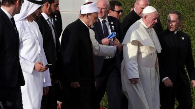 Abu Dhabi: Papa se reúne com Conselho Muçulmano de Anciãos