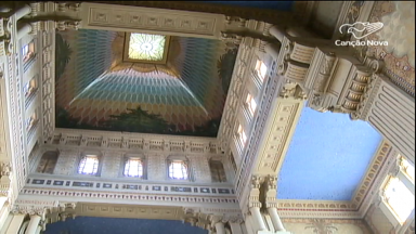 Em Roma, conheça os detalhes na Sinagoga da Cidade eterna