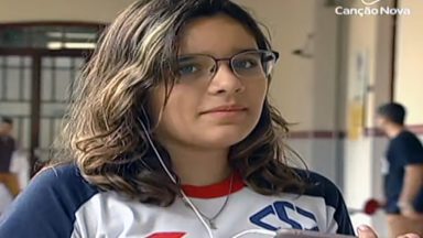OMS alerta: 1 bilhão de jovens podem perder audição por causa dos fones