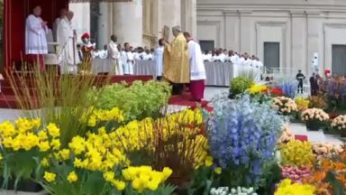 “Deixemo-nos renovar por Cristo”, pede Papa no Domingo de Páscoa