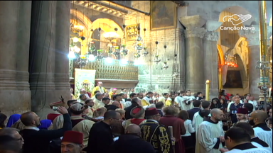 Basílica do Santo Sepulcro lota na Missa da Ressurreição
