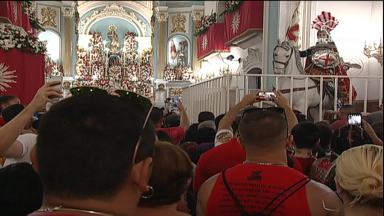 Fiéis celebram o Dia de São Jorge e Igrejas ficam cheias, no Rio