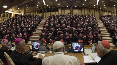 Papa critica atrasos na reforma dos processos de nulidade matrimonial