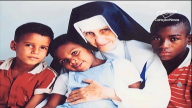 Missionários fazem festa com anúncio da canonização de Irmã Dulce