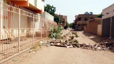 Com violência crescente, ruas da capital do Sudão ficam vazias