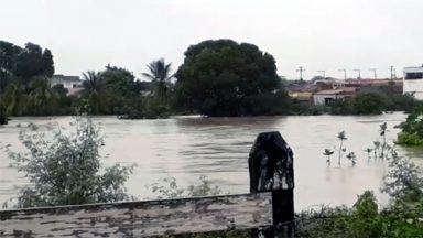 Chuvas causam rompimento parcial de barragem na Bahia