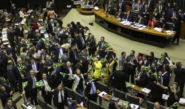 Câmara aprova regras especiais de aposentadoria de policiais da União