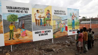 Crise de ebola aumenta o número de crianças órfãs no Congo
