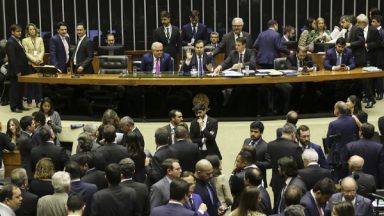 Câmara aprova texto-base da reforma da Previdência