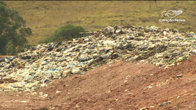 Lei para acabar com os lixões no Brasil é descumprida há nove anos