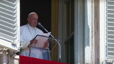 Papa Francisco felicita troca de prisioneiros entre Rússia e Ucrânia