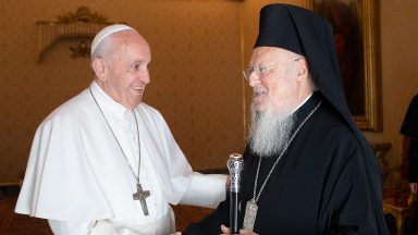 Papa Francisco recebe Bartolomeu I no Vaticano
