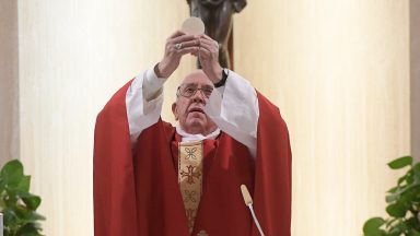 Papa pede proximidade dos bispos a Deus, aos sacerdotes e ao povo