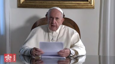 Papa incentiva governantes a buscar resposta às mudanças climáticas