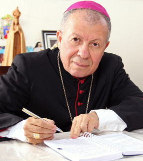 Jurisdição Northeastern elege Burgos-Núñez como bispo