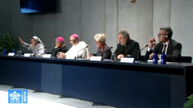 Bispos atendem imprensa na primeira coletiva do Sínodo para a Amazônia