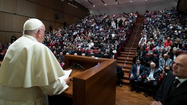 Papa Francisco: não basta invocar a paz, é preciso construí-la e protegê-la