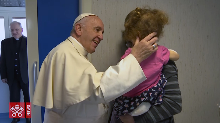Visita Papa Bambino Gesu No Vaticano, Hospital Bambino Gesù recebe crianças libanesas