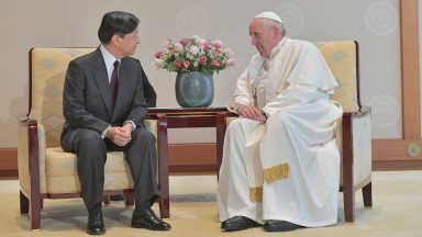 Papa Francisco se encontra com o Imperador do Japão, Naruhito