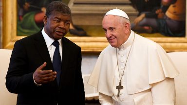 Papa Francisco recebe em audiência o presidente da Angola