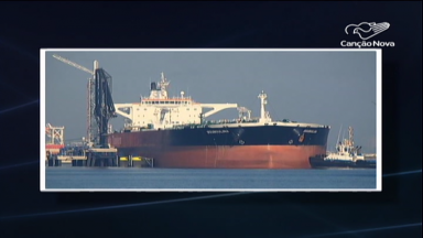 Navio grego é suspeito de derramar óleo no litoral do Nordeste