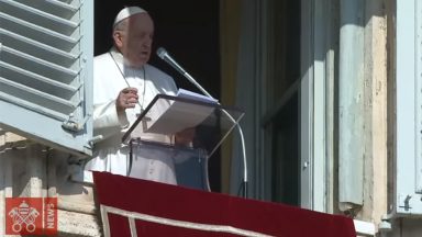 Temos que nos deter no Evangelho, afirma Papa Francisco