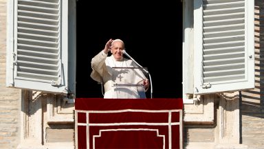 Paz é caminho de esperança feito por diálogo e reconciliação, diz Papa