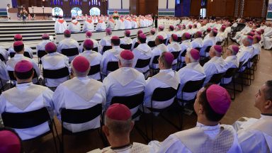 Em novo balanço, CNBB contabiliza 489 bispos brasileiros vivos