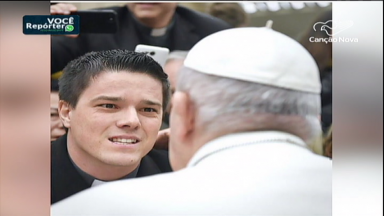 Em Roma, seminarista brasileiro ganha abraço de aniversário do Papa