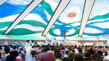 Em domingo histórico, Catedral de Brasília completa 60 anos