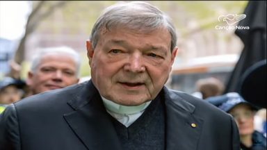 Tribunal australiano inocenta cardeal acusado de abuso de menores