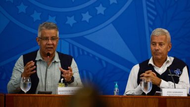 Covid-19: Brasil registra 941 mortes desde início de pandemia