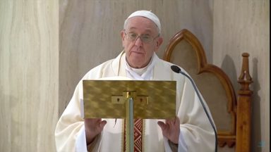 Durante Missa, Papa Francisco recorda as vítimas da pandemia