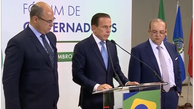 Presidente Jair Bolsonaro convida governadores para reunião virtual
