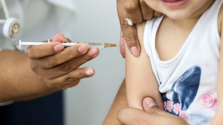 Crianças menores de 6 anos serão vacinadas esta semana / Foto: Marcelo Camargo Agência Brasil