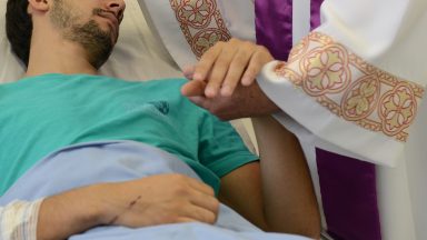Pandemia reforça importância da presença do capelão nos hospitais
