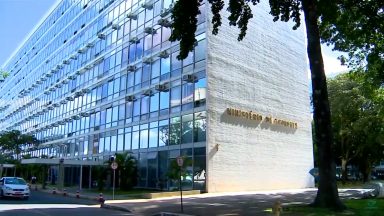 Presidente sanciona medidas que reduzem jornada de trabalho e salário