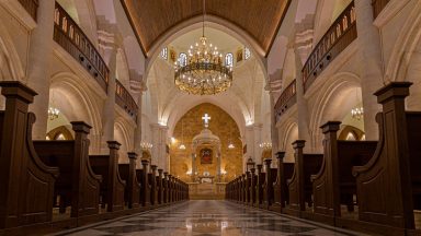 Catedral reabre na Síria: um sinal de esperança e renascimento