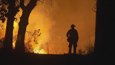 Incêndios na Califórnia já deixaram 10 mortos, segundo autoridades
