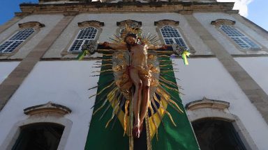 Carreata e Missa marcam Exaltação da Santa Cruz em Salvador