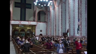 Em SP, fiéis da paróquia de Santa Cândida celebram o dia da padroeira