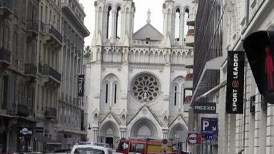 Papa e bispos franceses rezam por vítimas do ataque em igreja na França