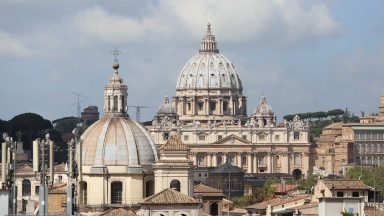 Padre comenta metas ecológicas do Vaticano para 2050