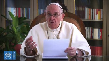 Educação é amor e responsabilidade, diz Papa ao Pacto Educativo Global