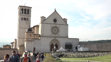 Cidade italiana de Assis se prepara para receber o Papa