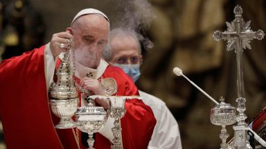 Olhar com fé para a morte traz visão verdadeira da vida, diz Papa